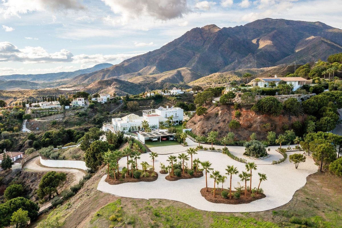 Detached Villa In Estepona, Costa Del Sol, Spain