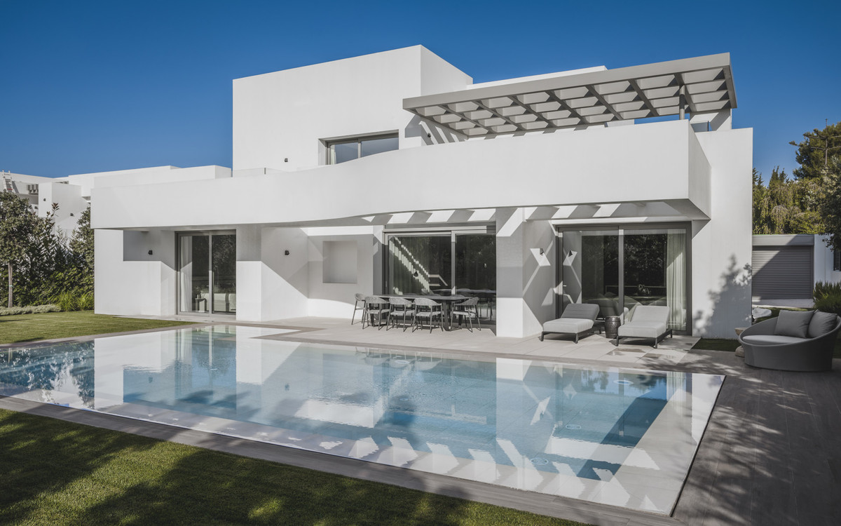 Detached Villa In El Paraiso, Costa Del Sol, Spain