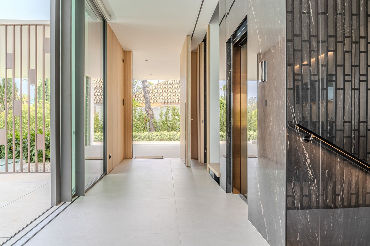 Semi-detached House In Nueva Andalucía, Costa Del Sol, Spain