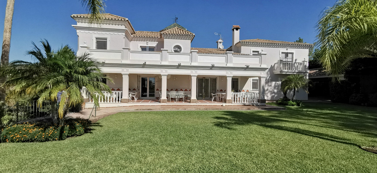 Detached Villa In Estepona, Costa Del Sol, Spain