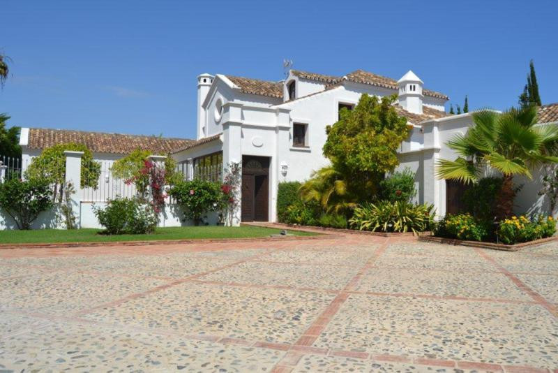 Detached Villa In Guadalmina Baja, Costa Del Sol, Spain