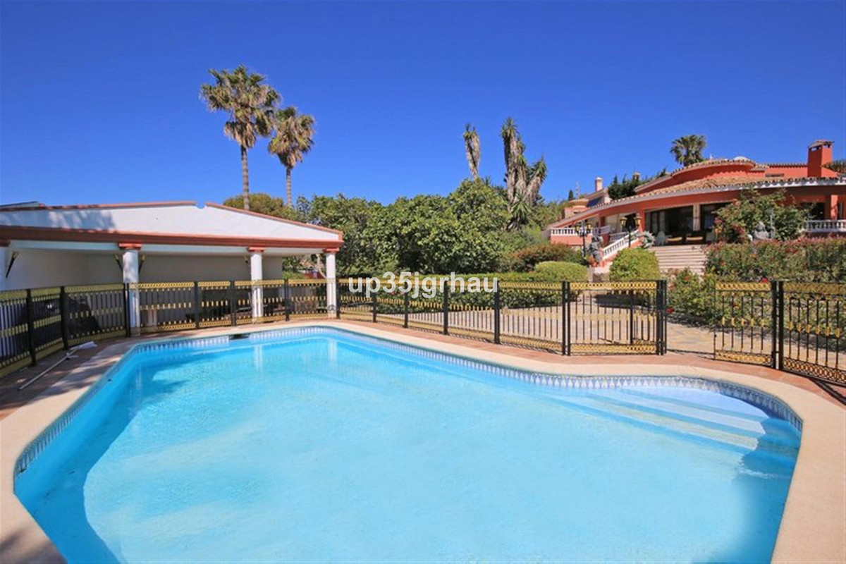 Detached Villa In Estepona, Costa Del Sol, Spain