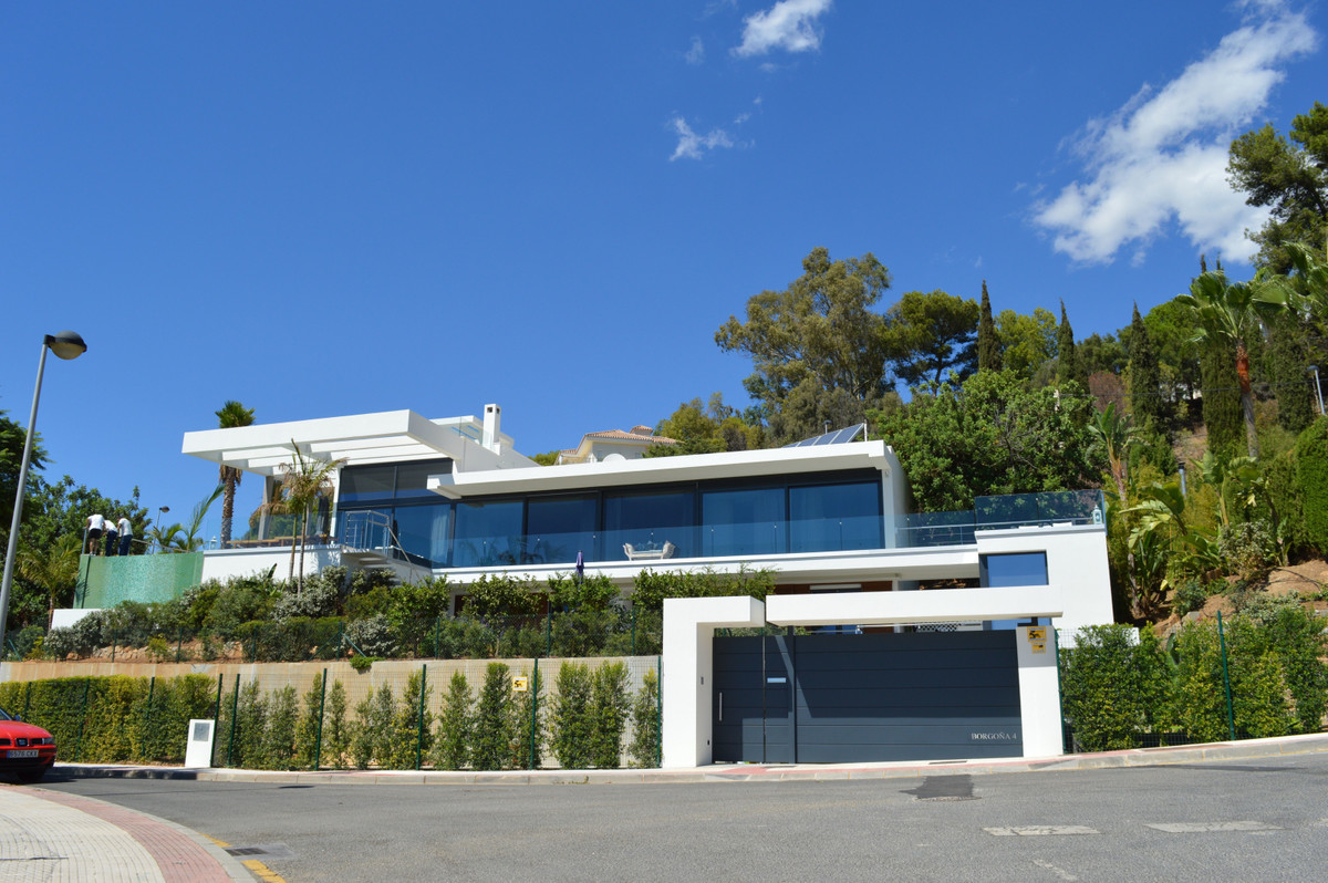 Detached Villa In Marbella, Costa Del Sol, Spain