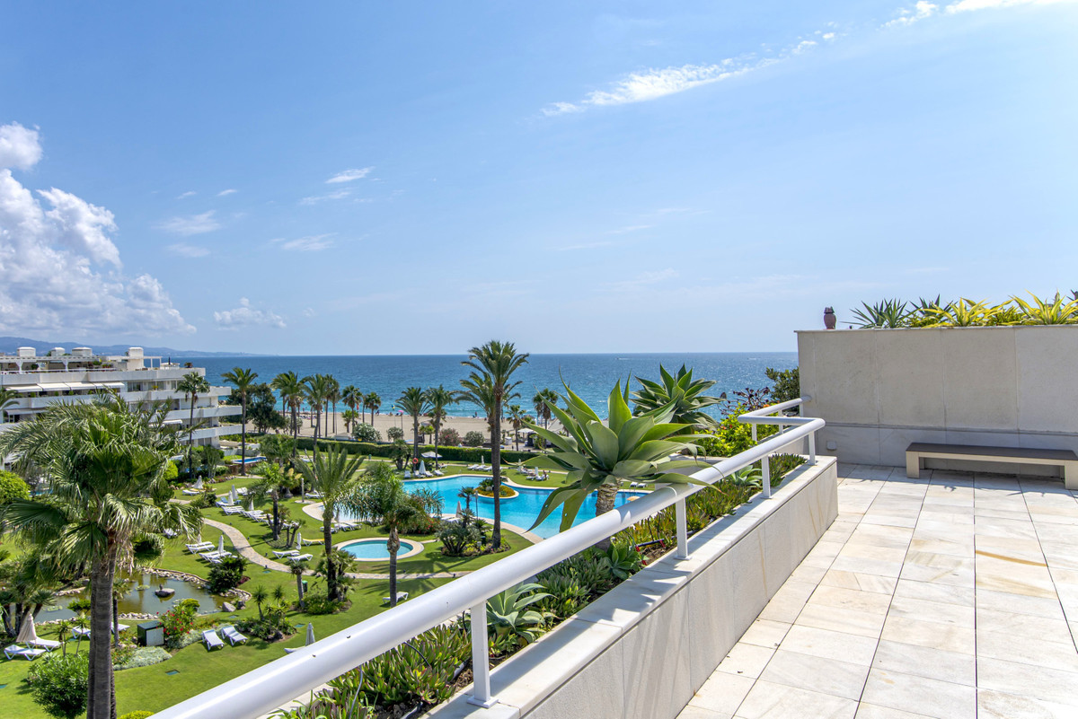 Penthouse In Puerto Banús, Costa Del Sol, Spain