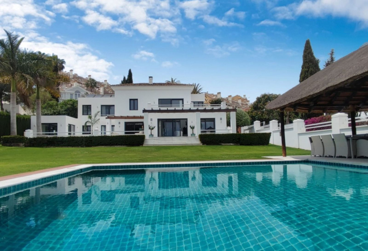 Detached Villa In Nueva Andalucía, Costa Del Sol, Spain