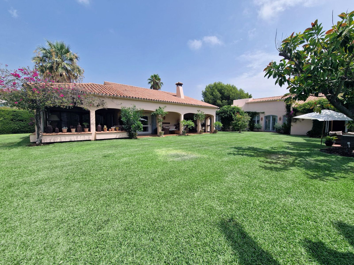 Detached Villa In Benahavís, Costa Del Sol, Spain
