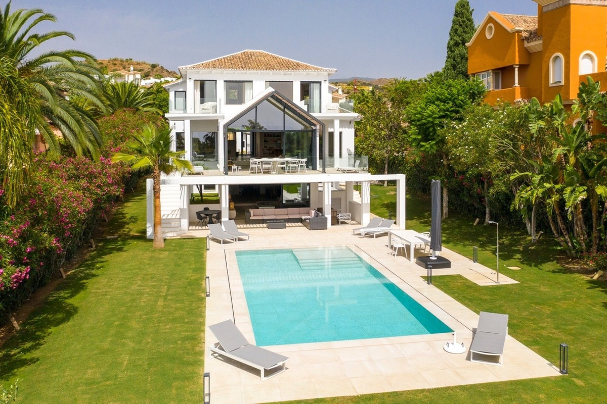 Detached Villa In Nueva Andalucía, Costa Del Sol, Spain