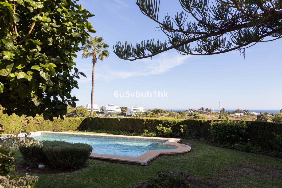 Detached Villa In La Quinta, Costa Del Sol, Spain