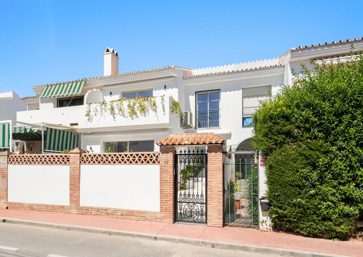 Townhouse In San Pedro De Alcántara, Costa Del Sol, Spain