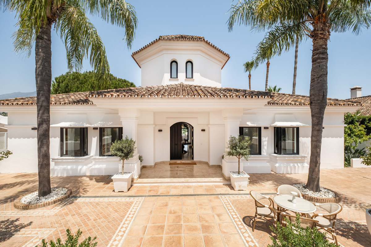 Detached Villa In Aloha, Costa Del Sol, Spain