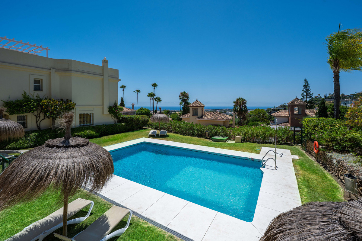 Townhouse In La Quinta, Costa Del Sol, Spain