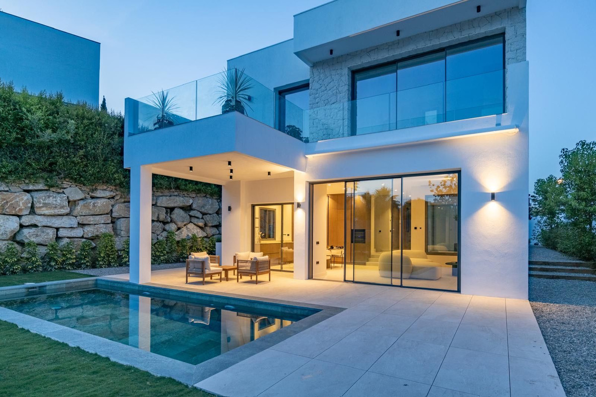 Detached Villa In Estepona, Costa Del Sol, Spain